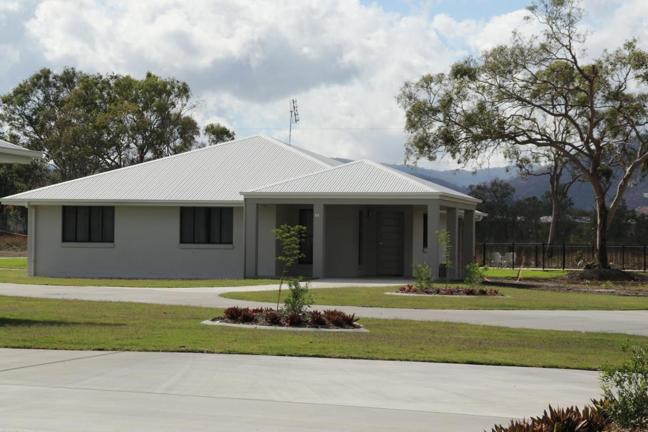 Casa Nostra Motel Rockhampton Bagian luar foto