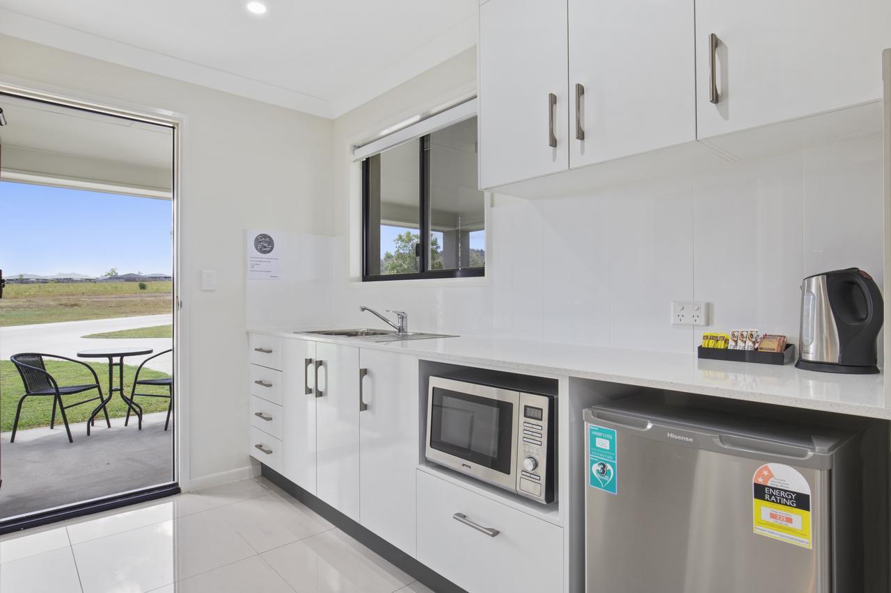 Casa Nostra Motel Rockhampton Bagian luar foto